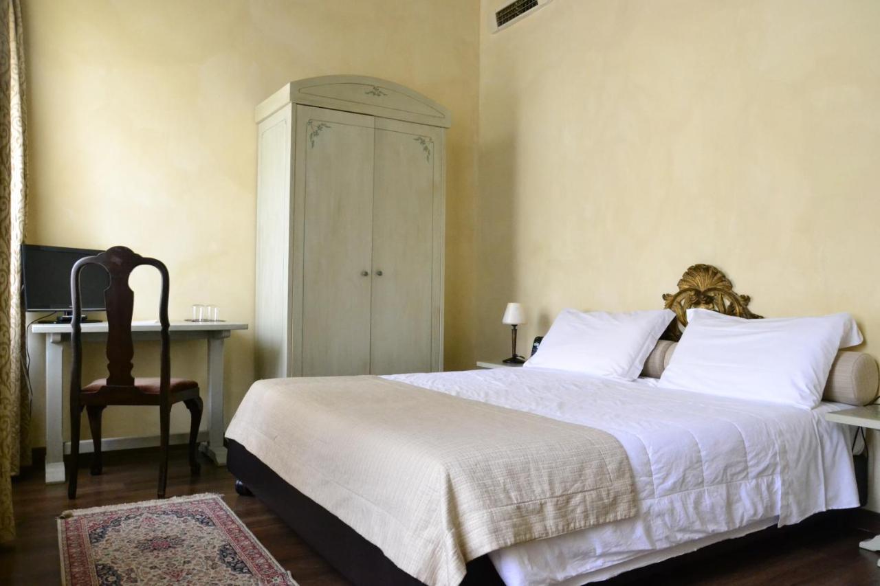 Castello Di Compiano Hotel Relais Museum Extérieur photo