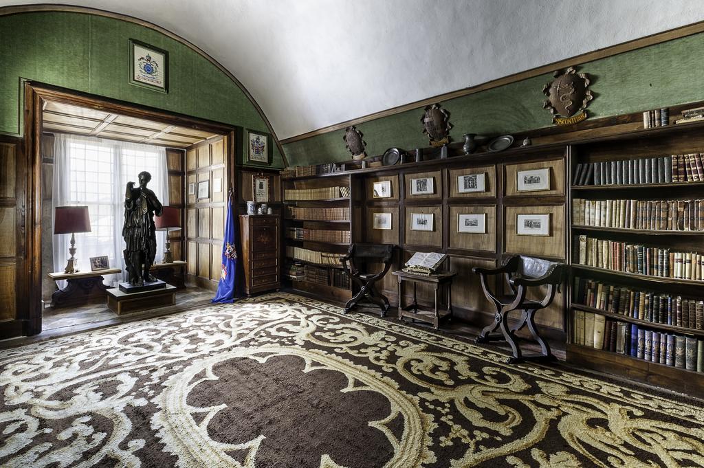 Castello Di Compiano Hotel Relais Museum Extérieur photo