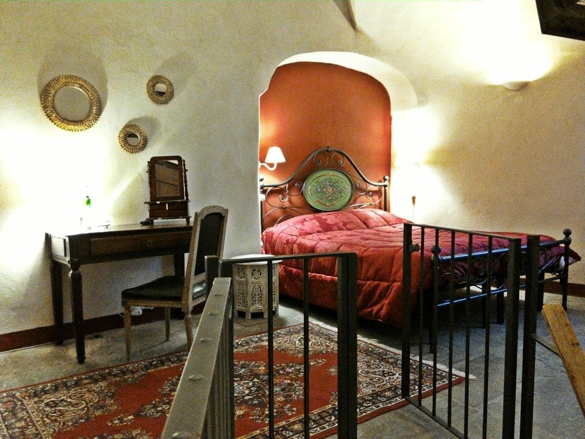 Castello Di Compiano Hotel Relais Museum Chambre photo