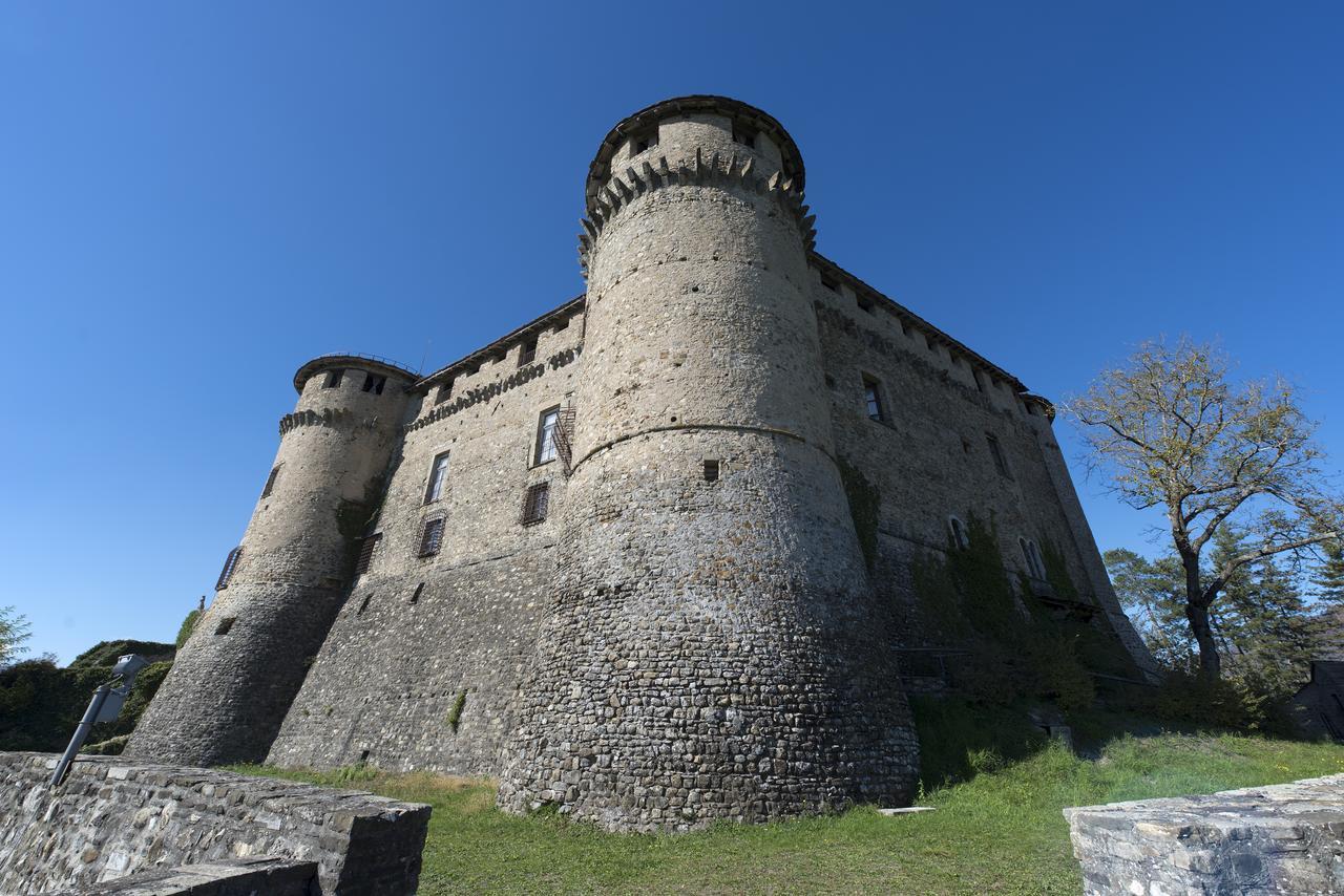 Castello Di Compiano Hotel Relais Museum Extérieur photo